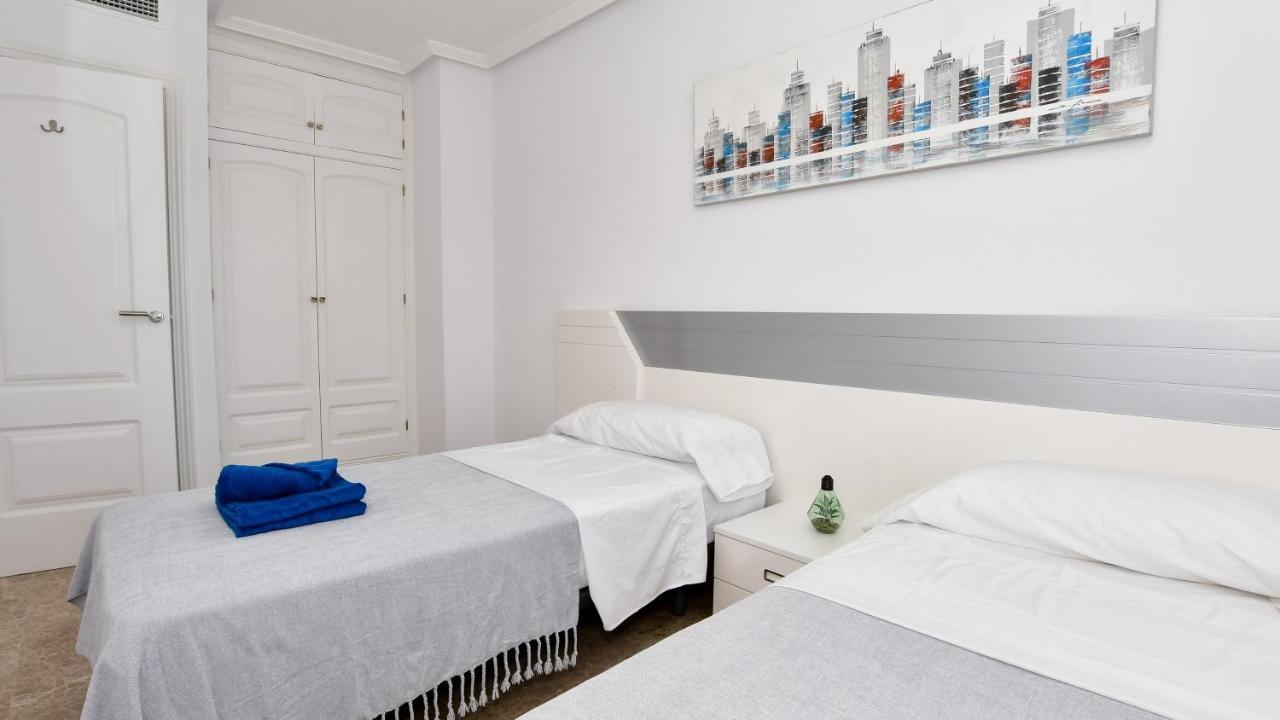 Apartamento Las Calitas II โอริอุเอลา ภายนอก รูปภาพ